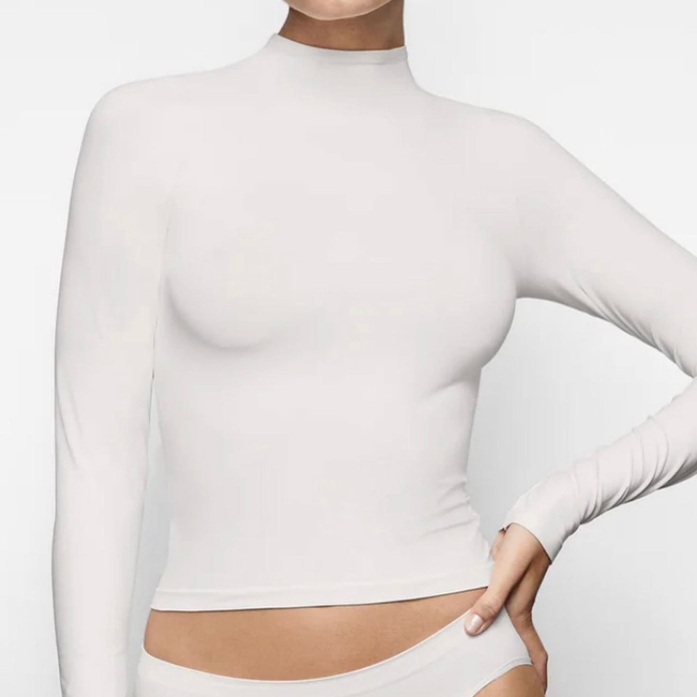 skims soft smoothing seamless turtleneck top
